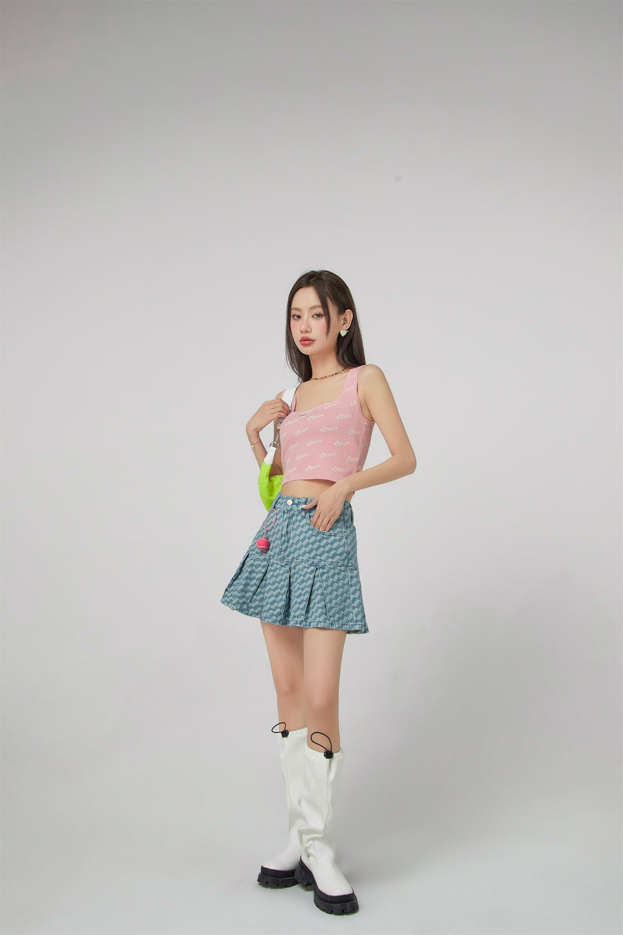 CHUU Logo Crop Sleeveless Knit Top