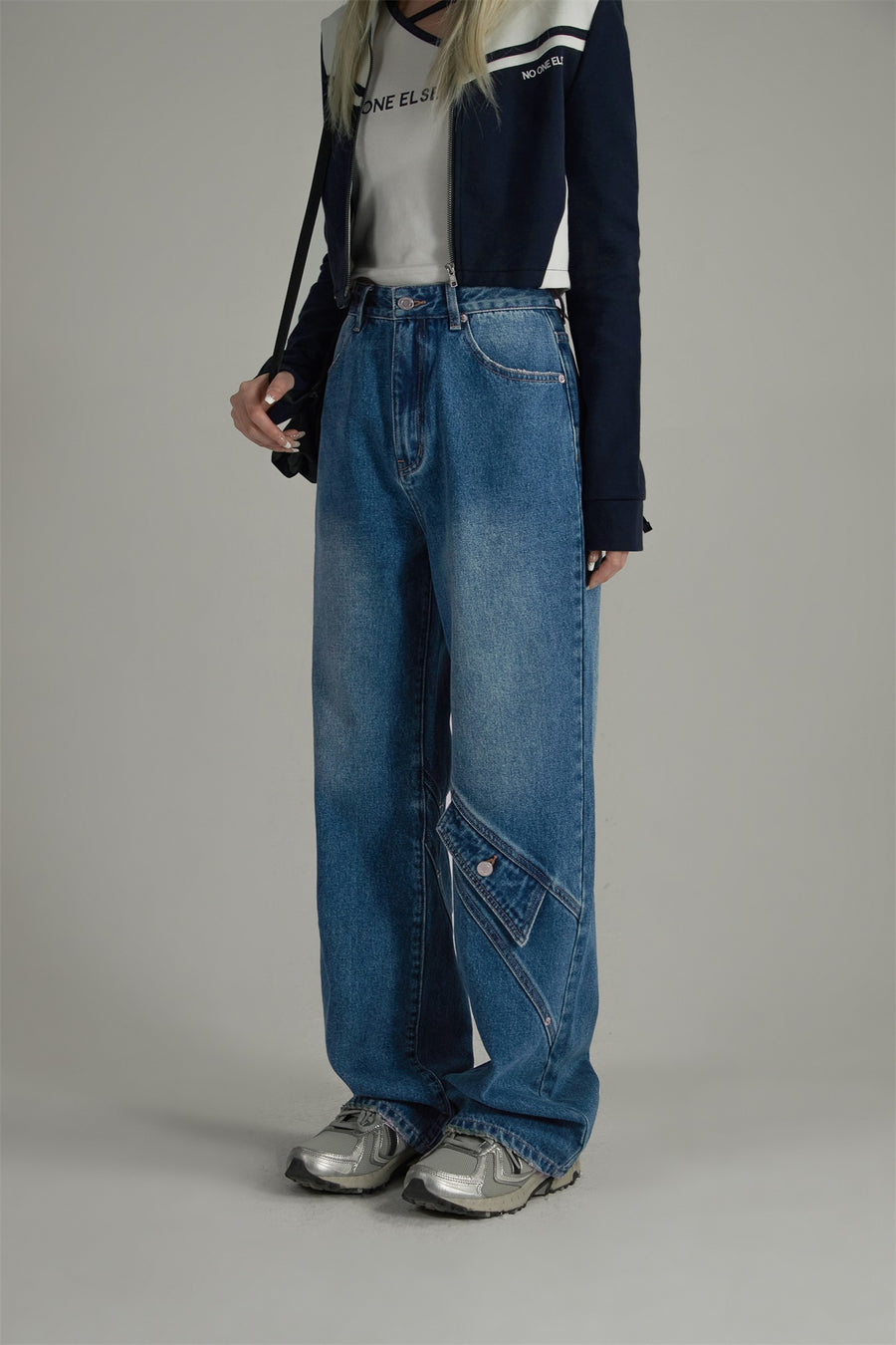 CHUU Knee Pocket Washed Wide Straight Jeans