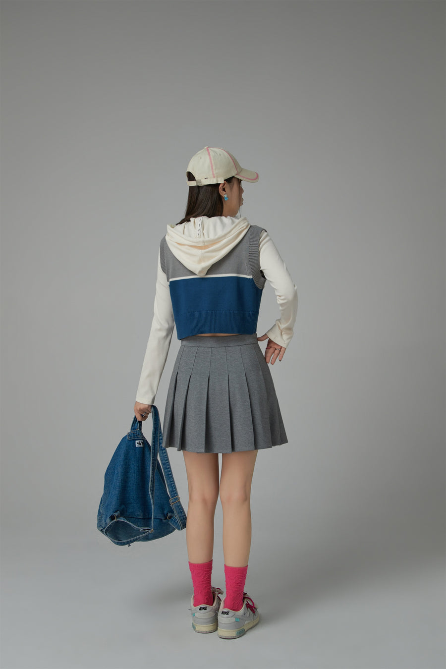 CHUU V-Neck Color Matching Knit Vest