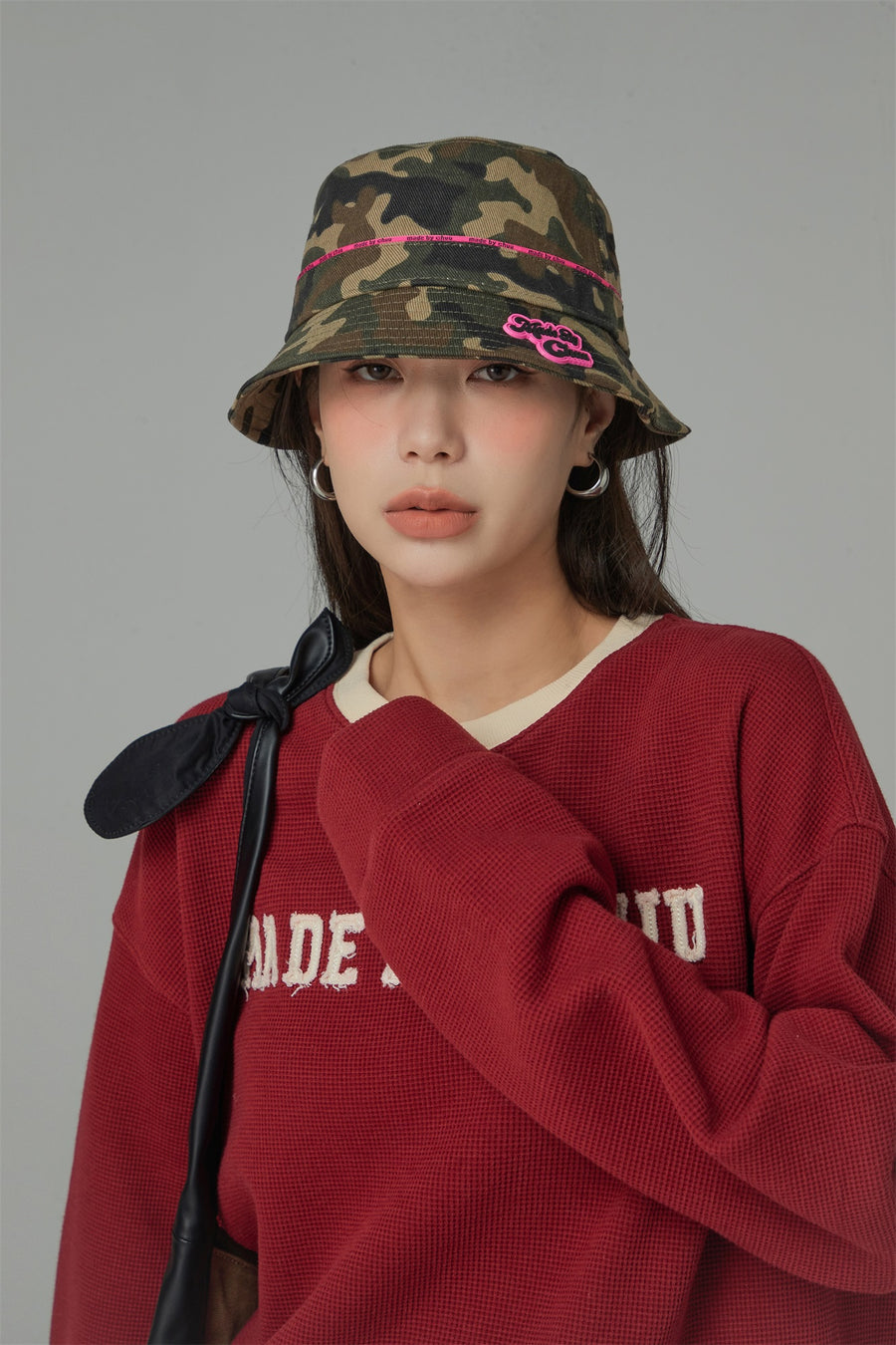 CHUU My Vibe Is Right Hot Girl Camouflage Bucket Hat