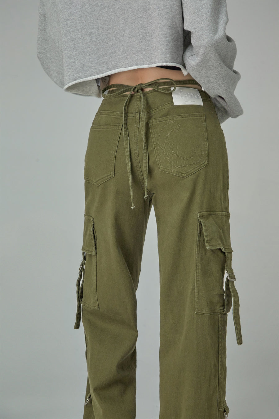 CHUU Pretty Warrior Solid High Waist Casual Pants