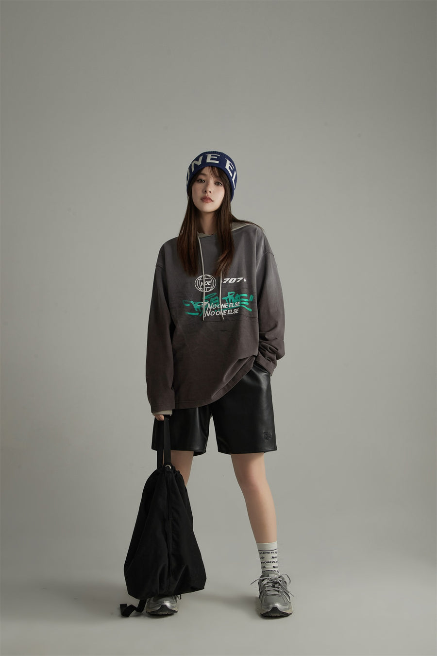 CHUU 707 Graffiti Loose Fit Long-Sleeves Top