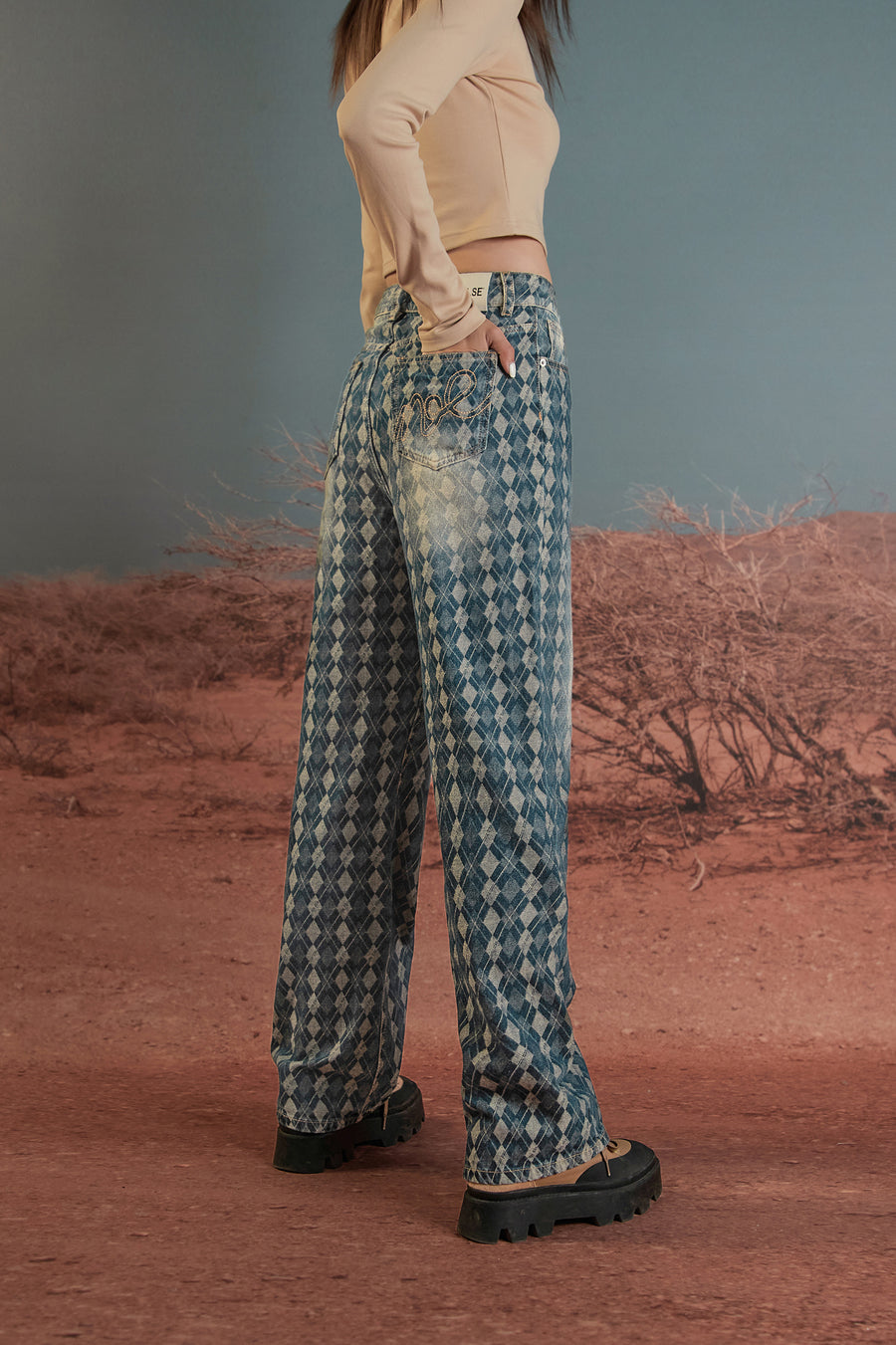 CHUU Gradient Argyle Jeans