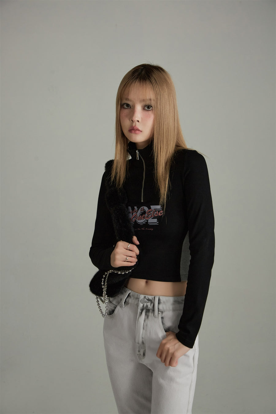 CHUU Noe Half Zip Up T-Shirt