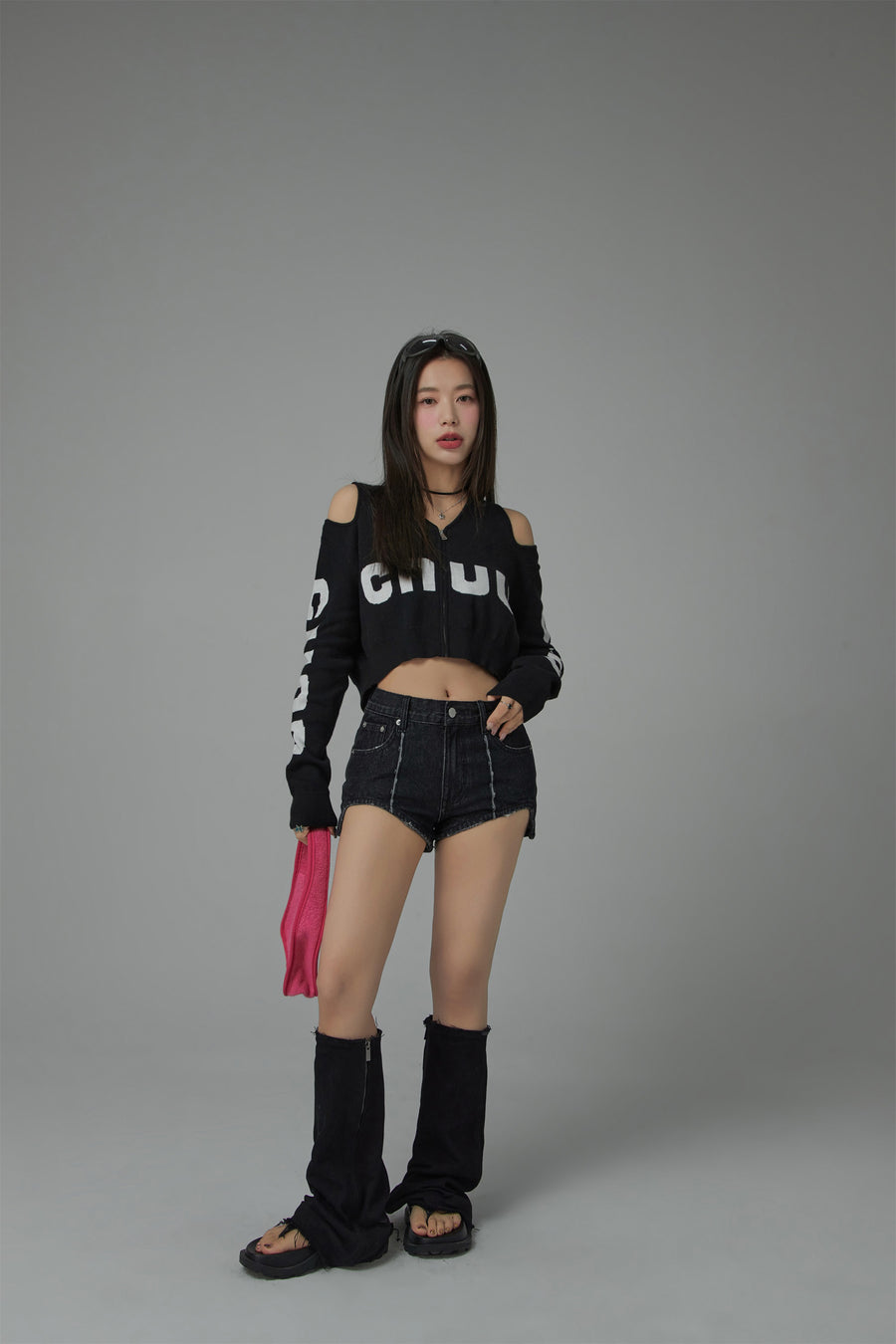 CHUU Shoulder Cut Out Crop Zip-Up