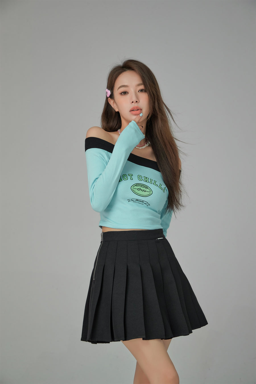 CHUU Hot Chilli Off The Shoulder Long Sleeve T-Shirt