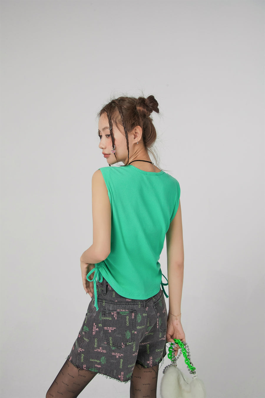 CHUU V-Neck Side Shirring Sleeveless Top