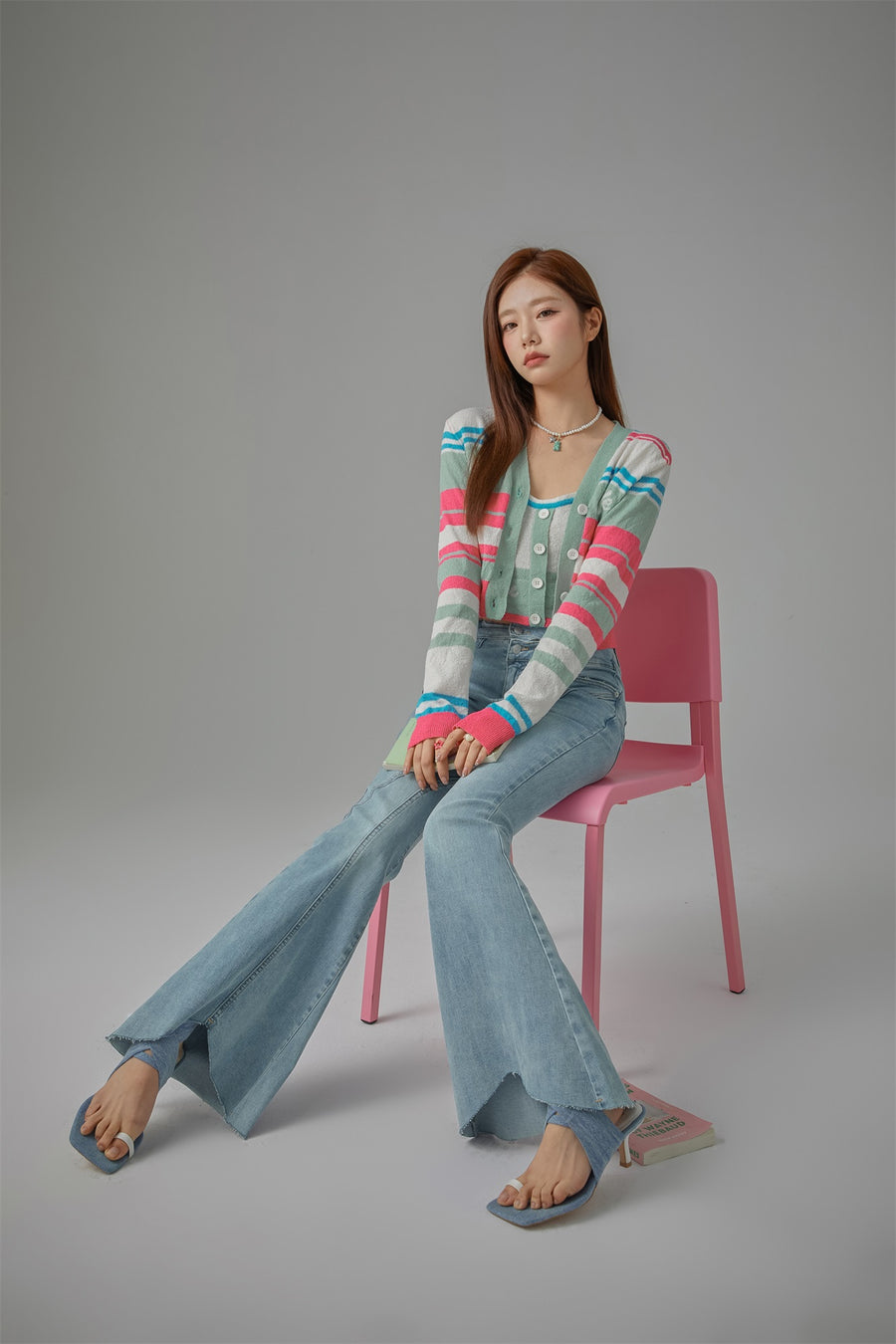 CHUU Asymmetrical Hem Slim Bootcut Denim Jeans