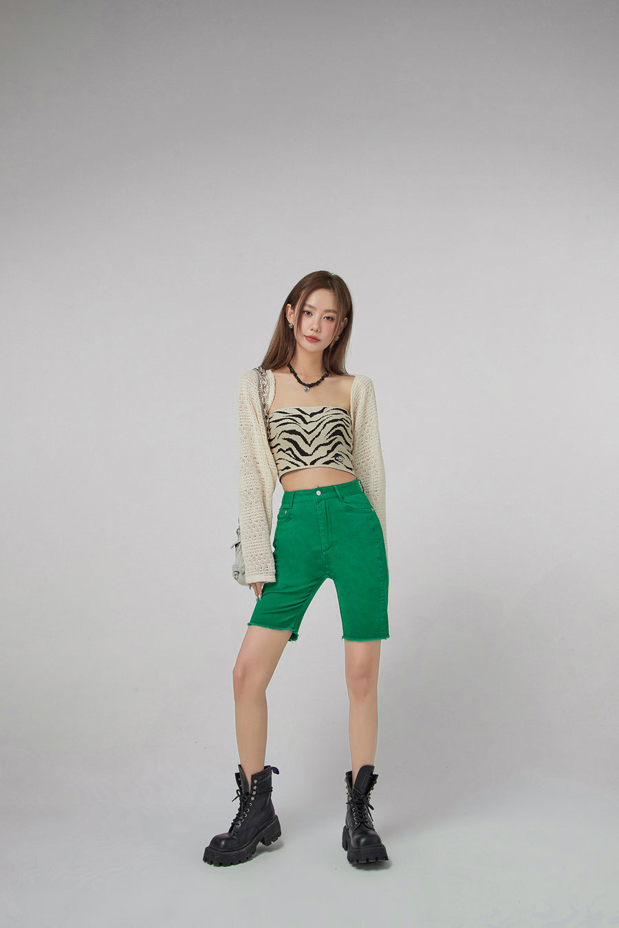 CHUU Side Cutout Denim Bermuda Shorts