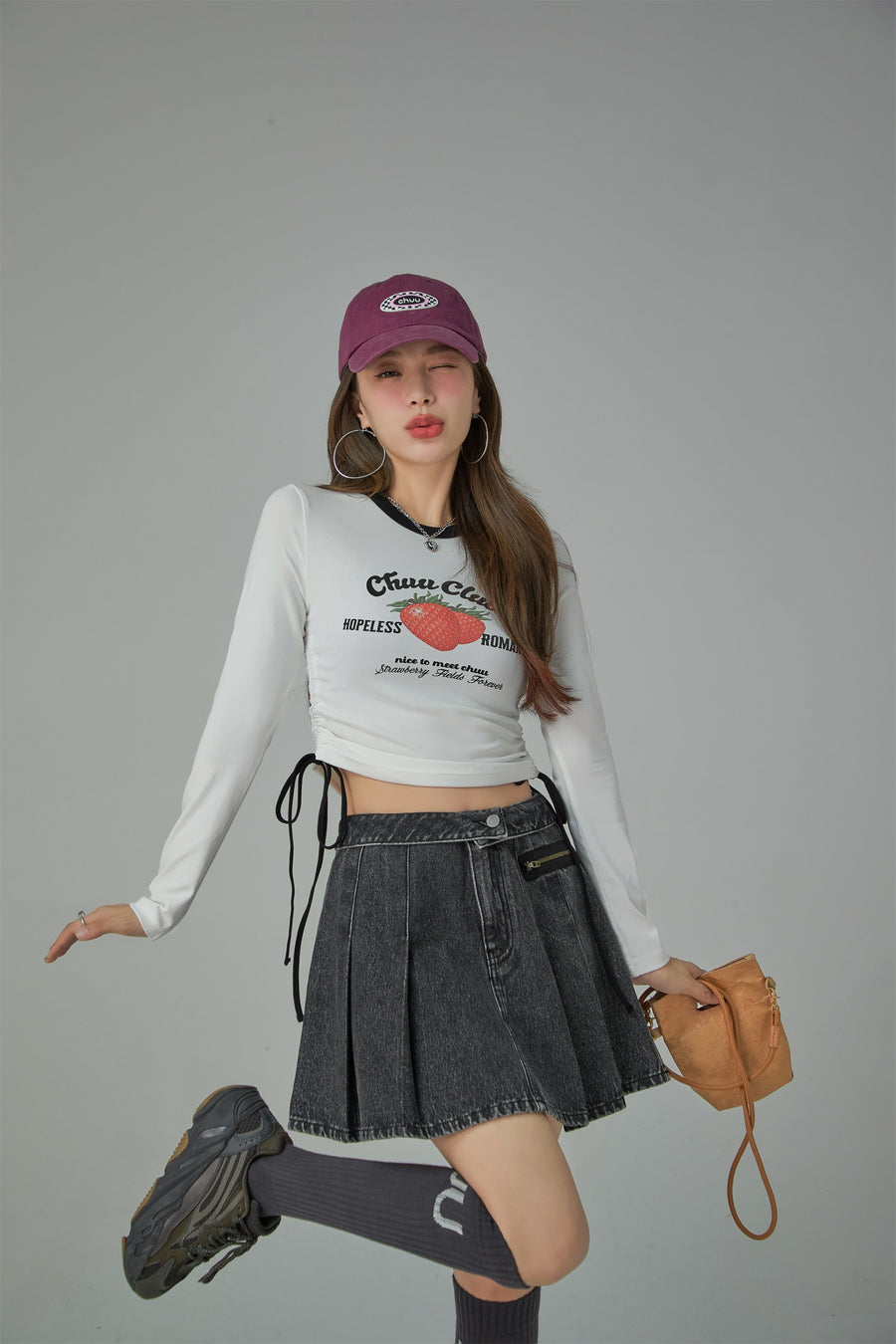 CHUU Hopeless Romantic Draw String Crop T-Shirt