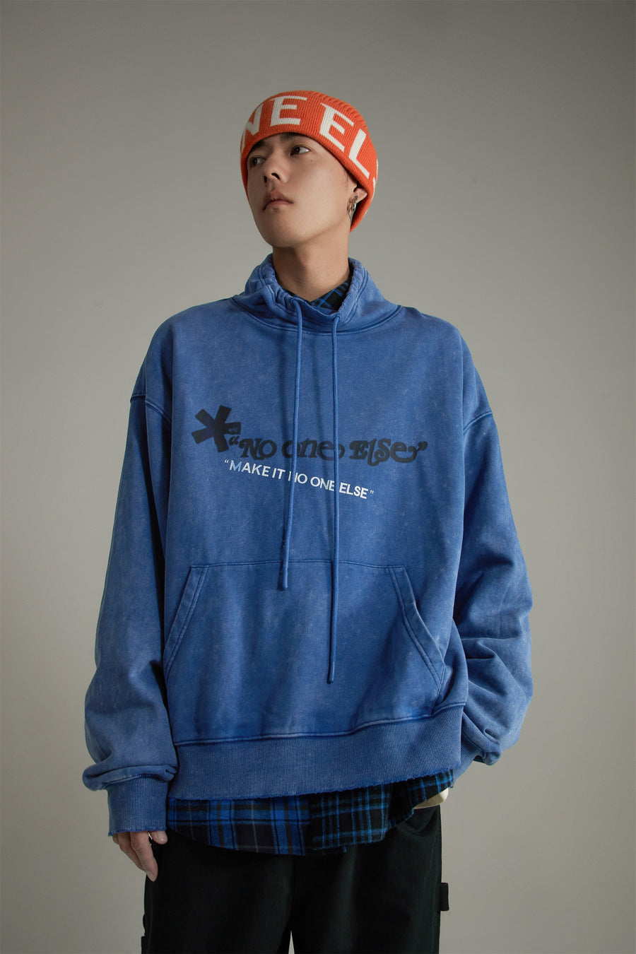 CHUU Star Logo Loose Fit Hoodie