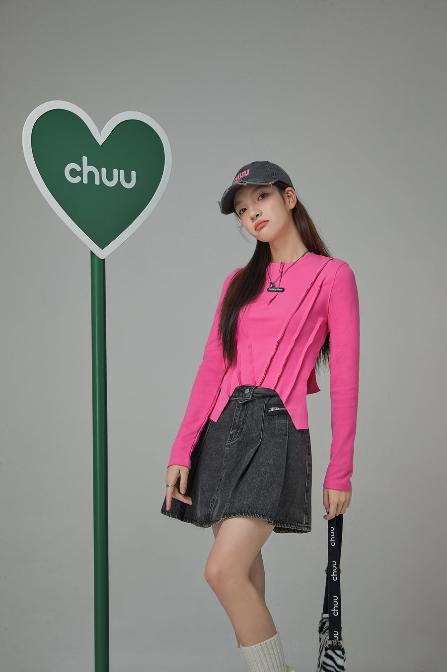 CHUU Unbalanced Long Sleeve T-Shirt