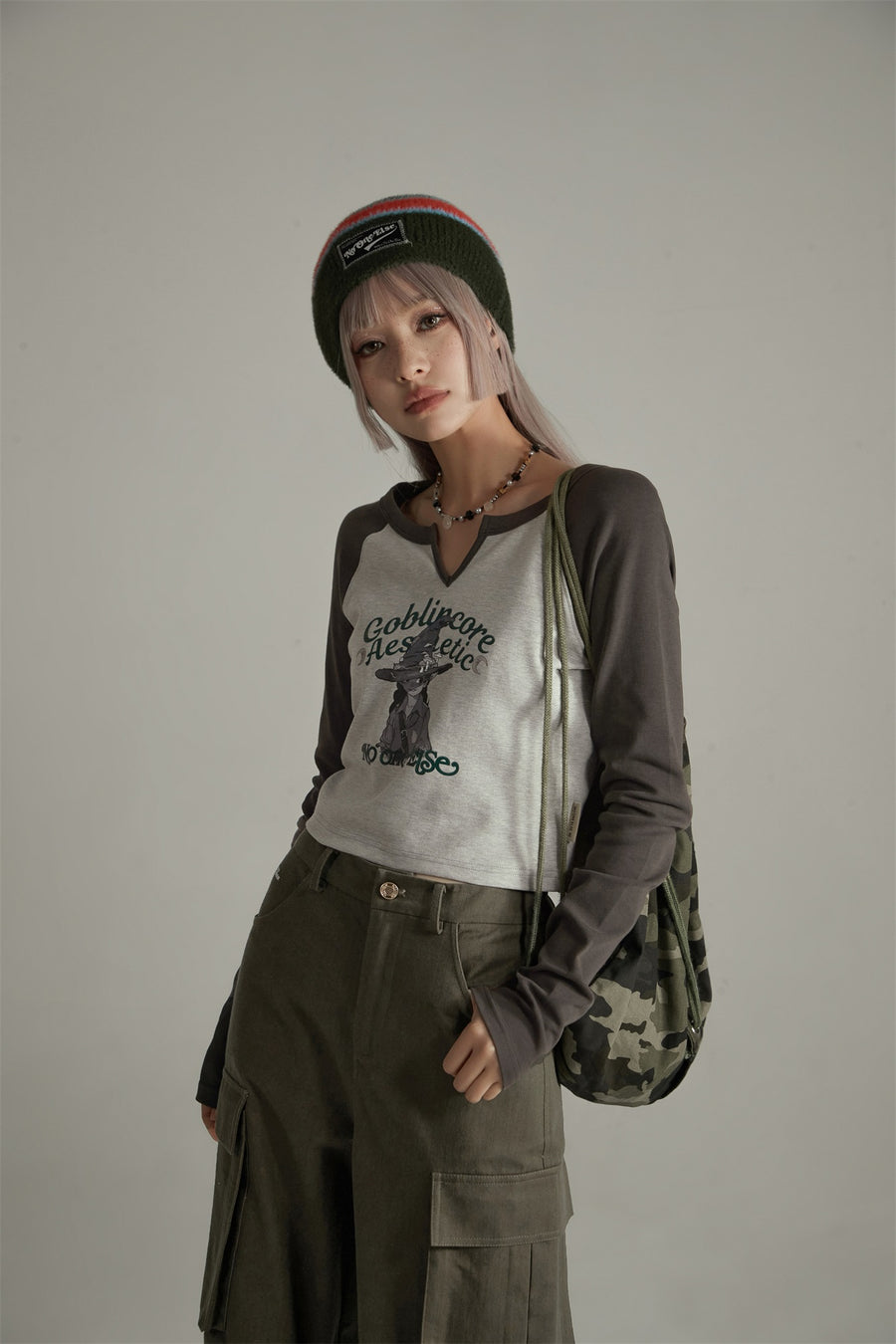 CHUU Color Combination Goblin Core Raglan T-Shirt