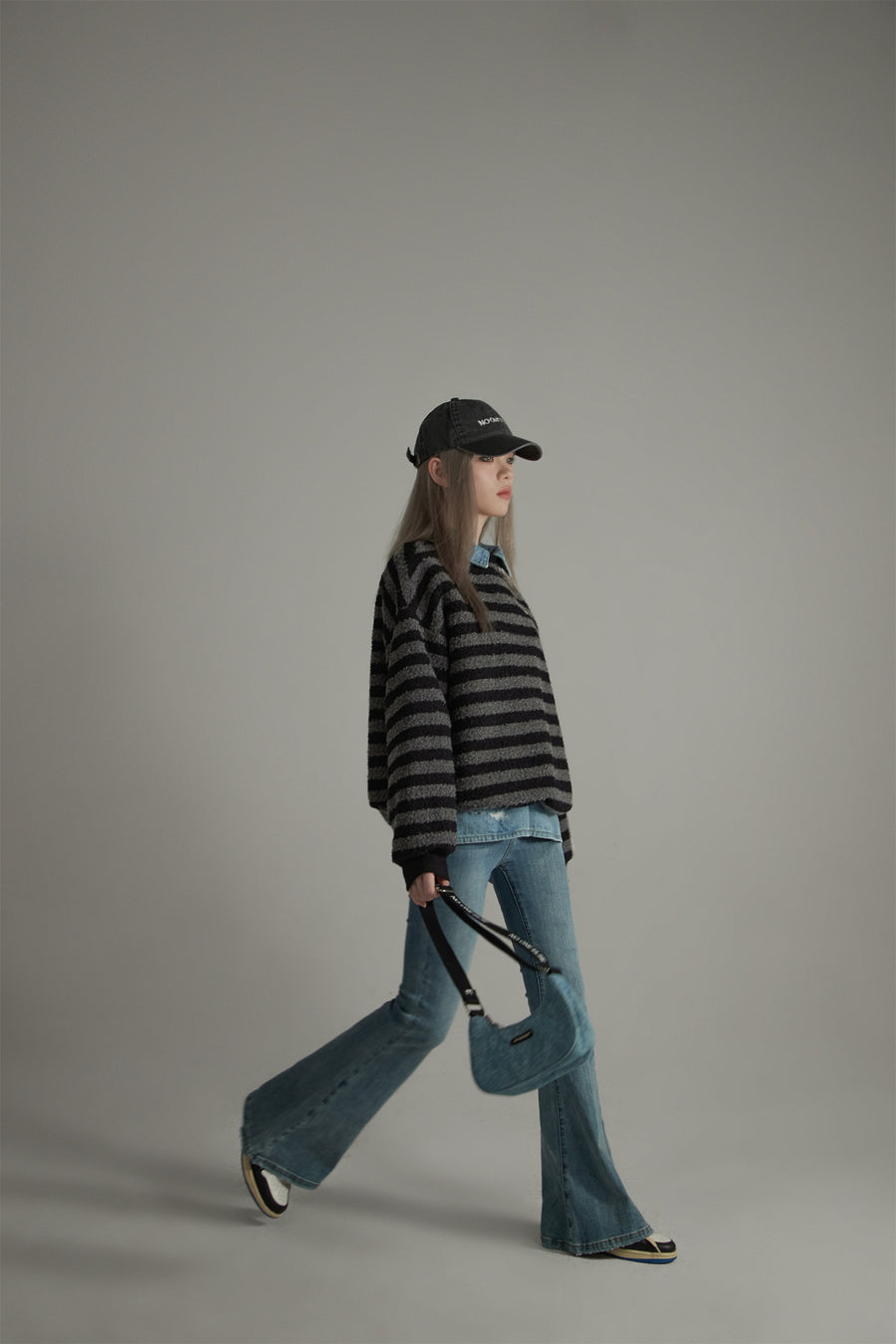 CHUU Striped Loose-Fit Sweatshirt