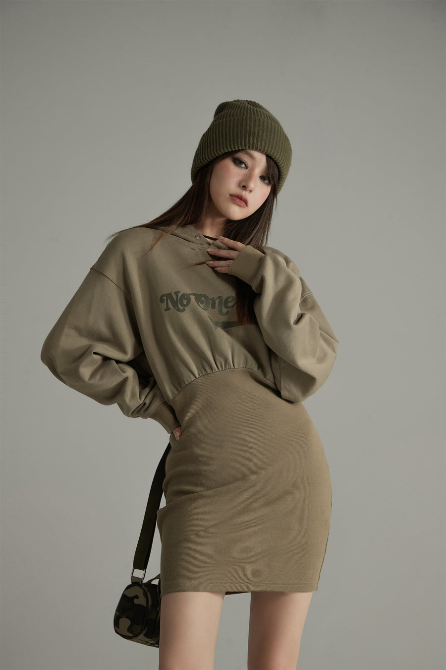 CHUU Noe Chic Hoodie Dress