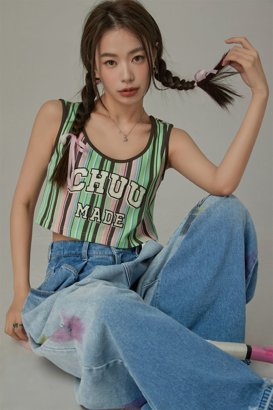 CHUU Rainbow Stripes Contrast Sleeveless Top