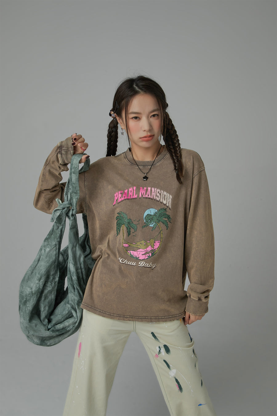 CHUU Pearl Mansion Loose Fit Long Sleeve T-Shirt