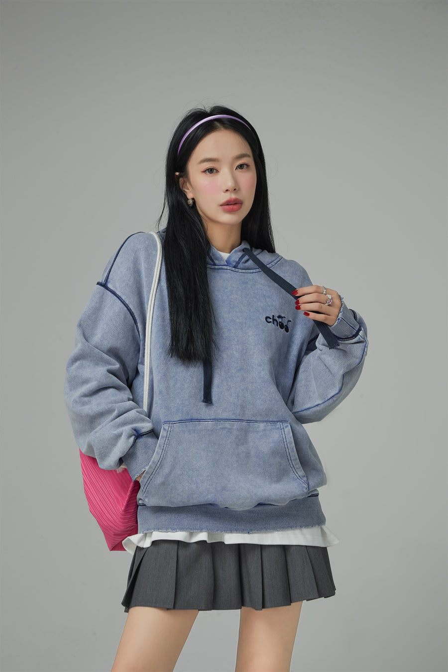 CHUU Casual Love Cherry Embroidery String Hoodie