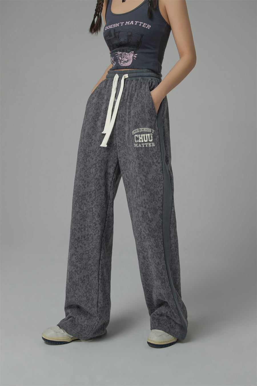 CHUU Leopard Chuu Matters Sweatpants