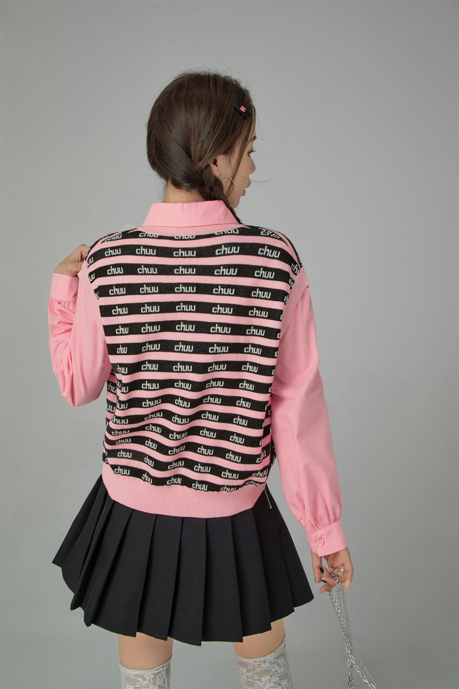 CHUU Stripes Chuu Logo Knit Vest