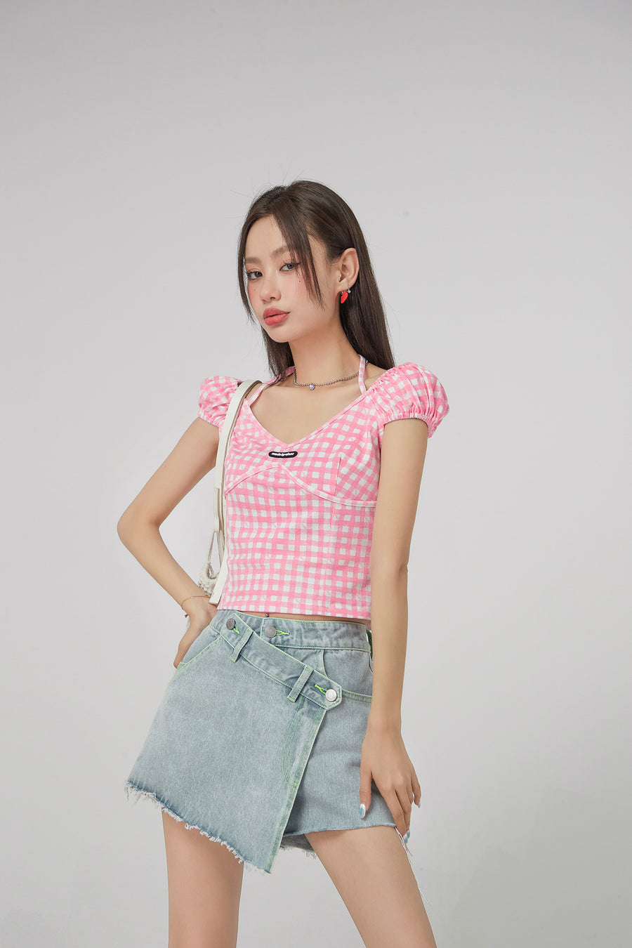 CHUU Picnic Check Puff Sleeves Blouse