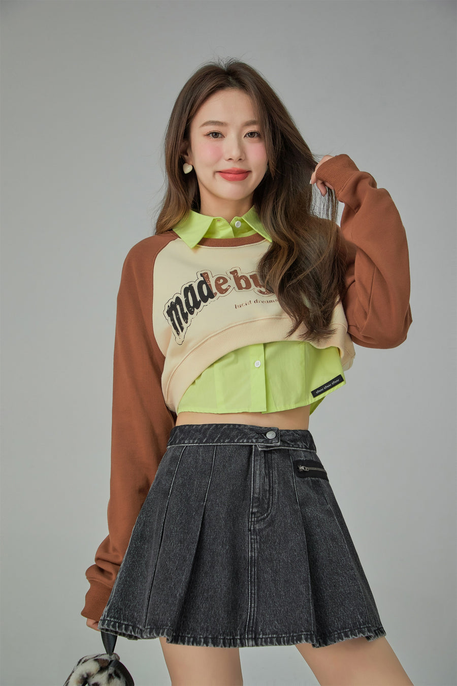 CHUU Casually Living Long Sleeve Cropped Sweatshirt