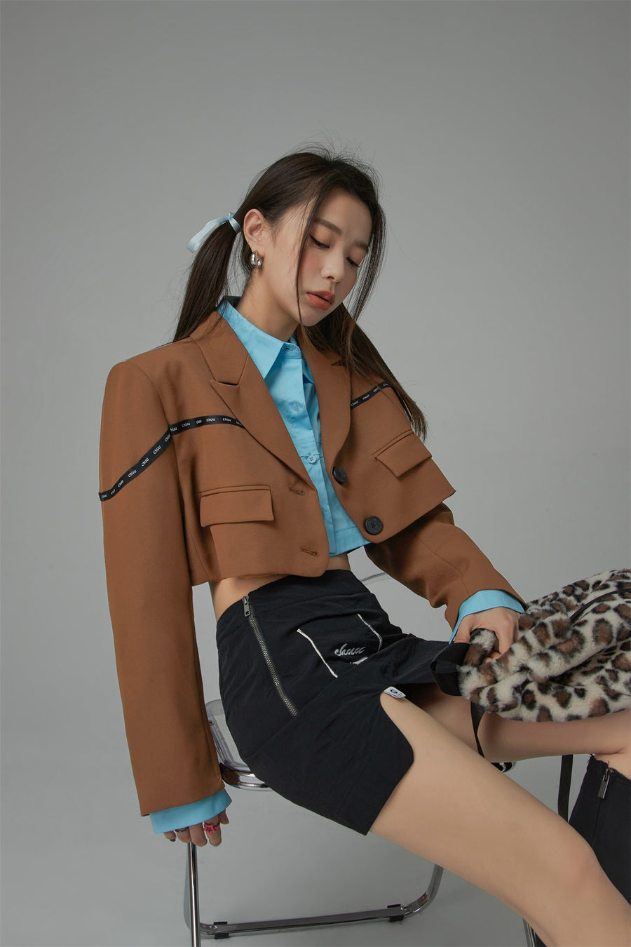 CHUU Two-Button Cropped Jacket