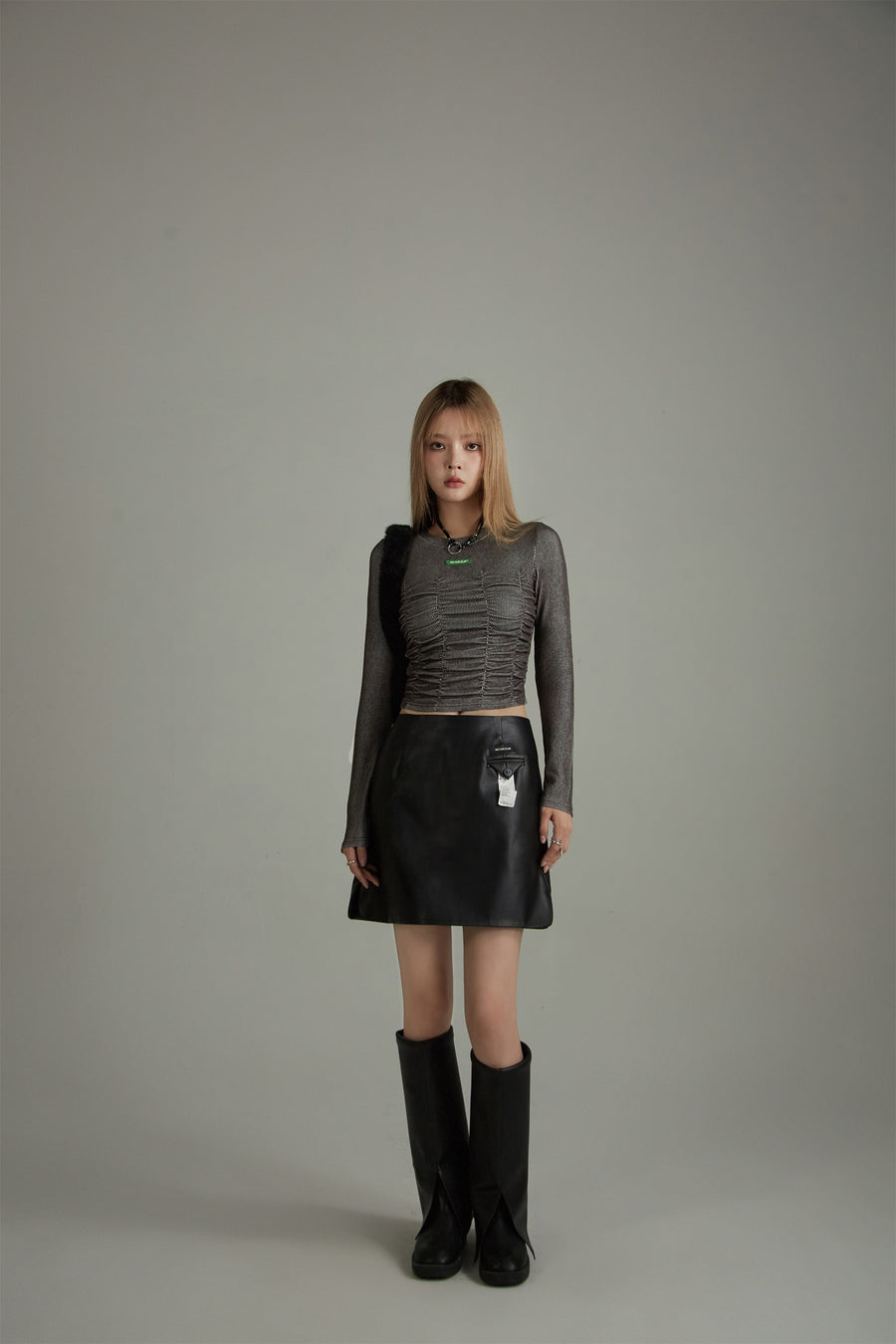 CHUU Simple Ruched Slim Long Sleeve T-Shirt