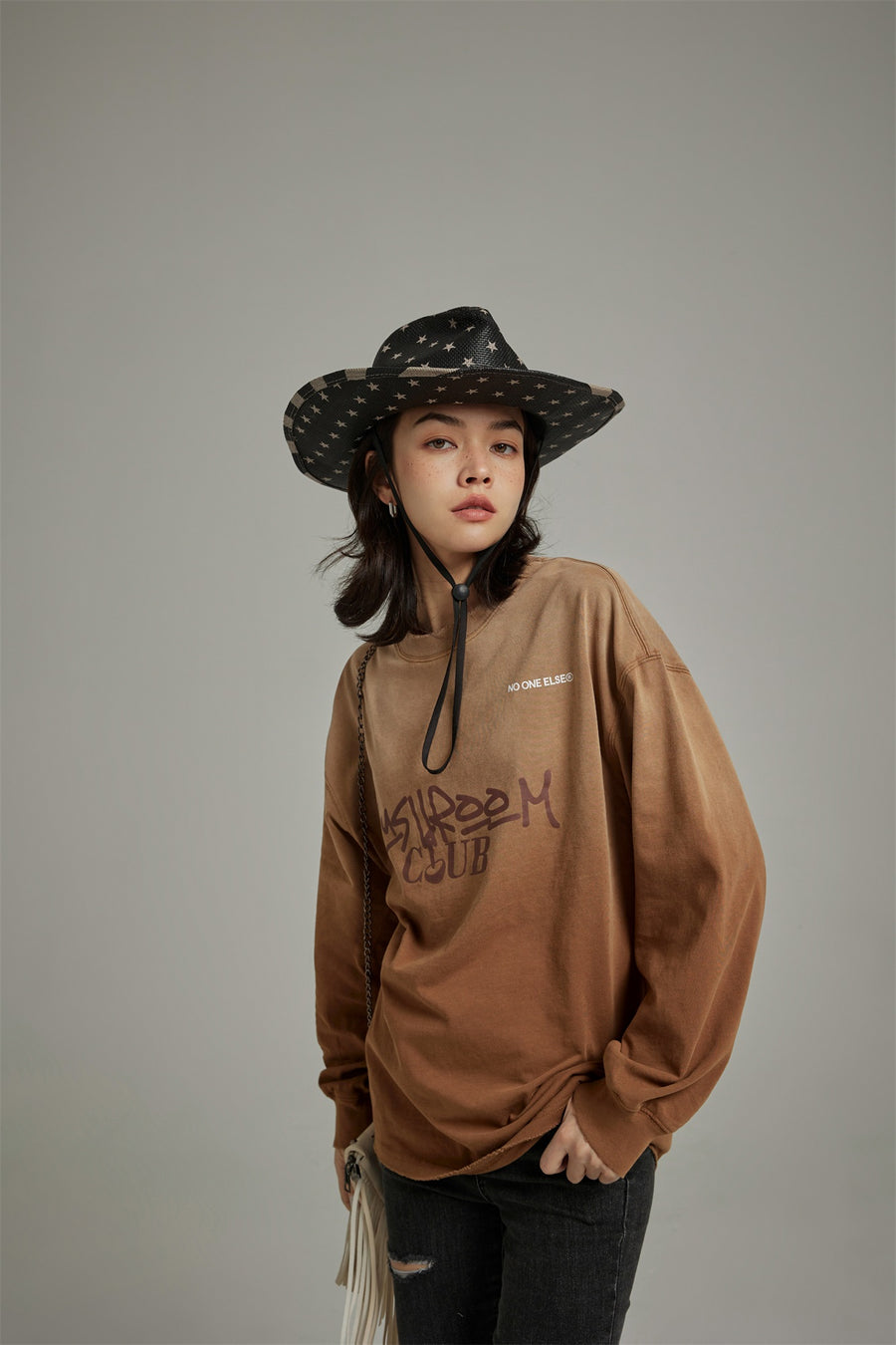 CHUU Mushroom Club Long Sleeve Loose Fit T-Shirt