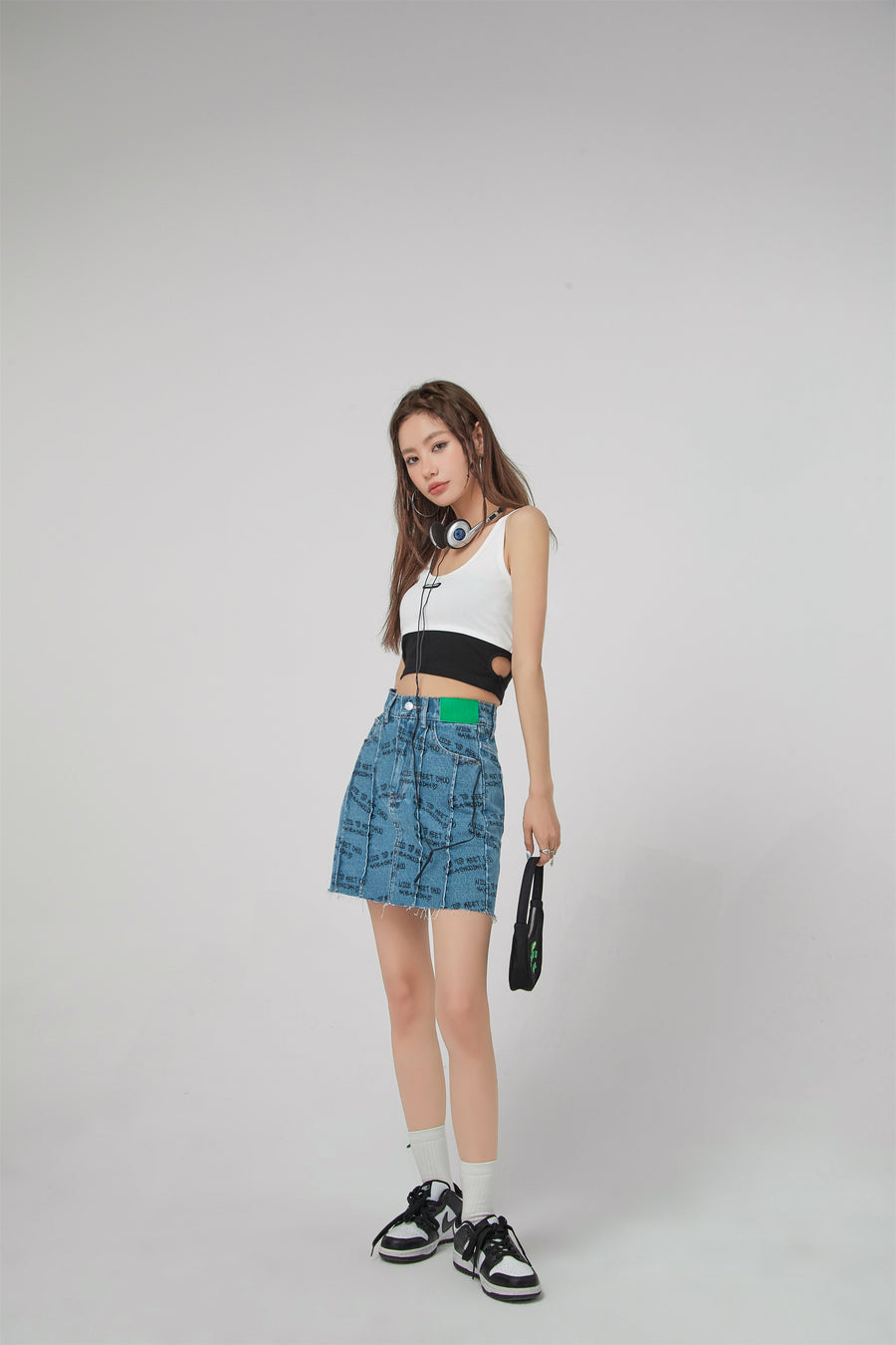 CHUU Nice To Meet Chuu Print Denim Skirt