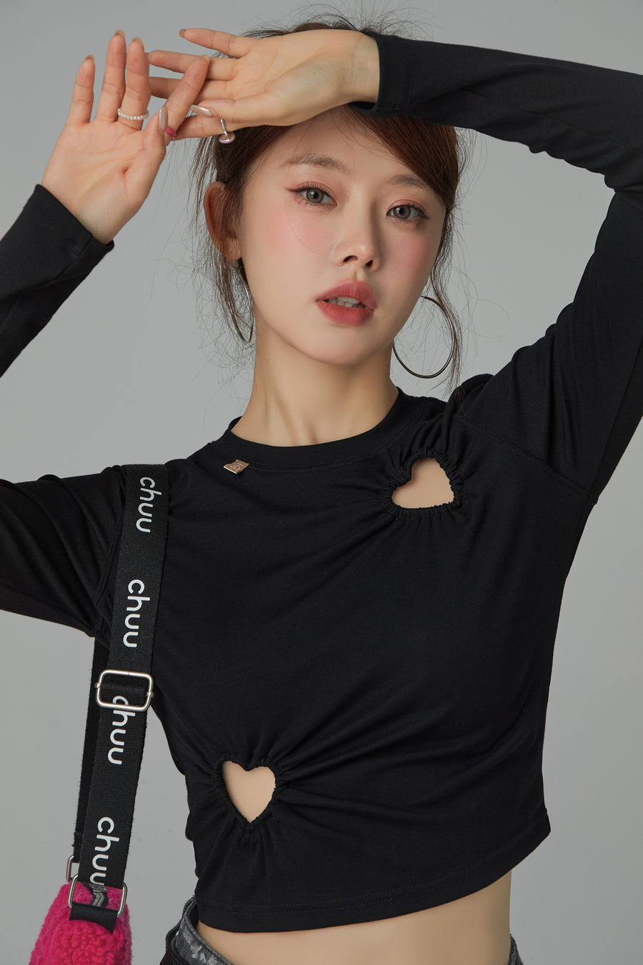 CHUU Heart Cutout Cropped Long Sleeve Top