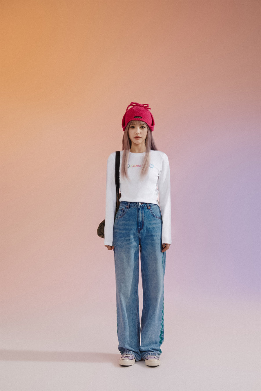 CHUU Color Embroidered Cropped T-Shirt