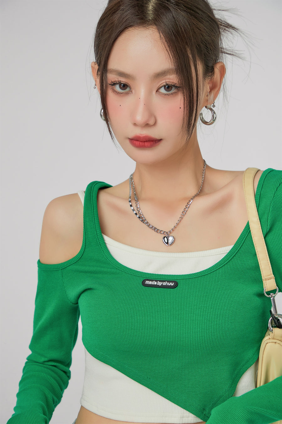 CHUU 2-Layer Unbalanced Long-Sleeved Top