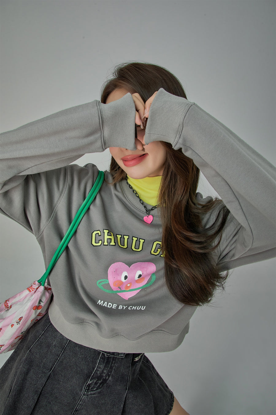 CHUU Chuu Girl Lovely Heart Sweatshirt