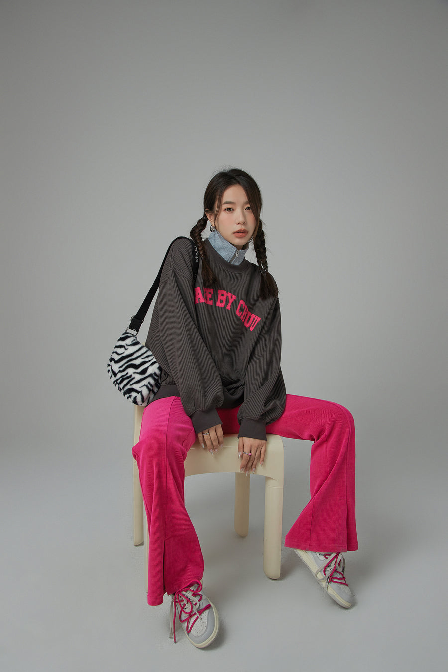 CHUU Made By Chuu When I See You Smile Loose Fit Sweatshirt