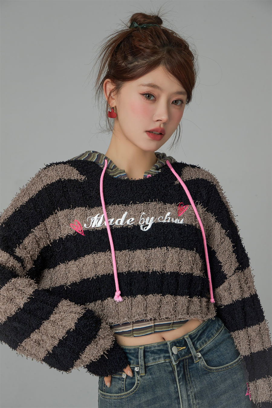 CHUU Pretty Bold Striped Cropped Knit Sweater