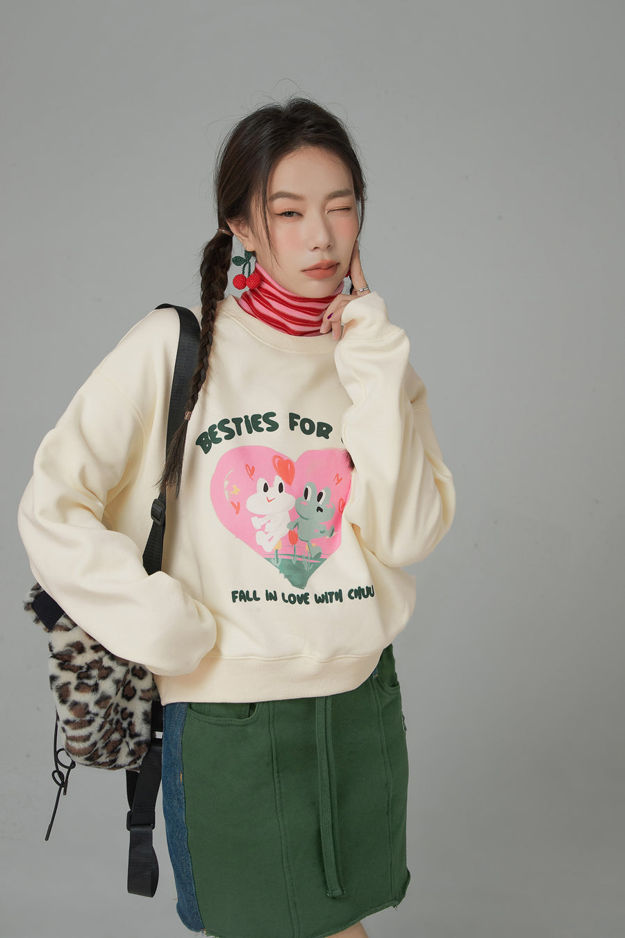 CHUU Tennis Frog Loose Fit Sweatshirt