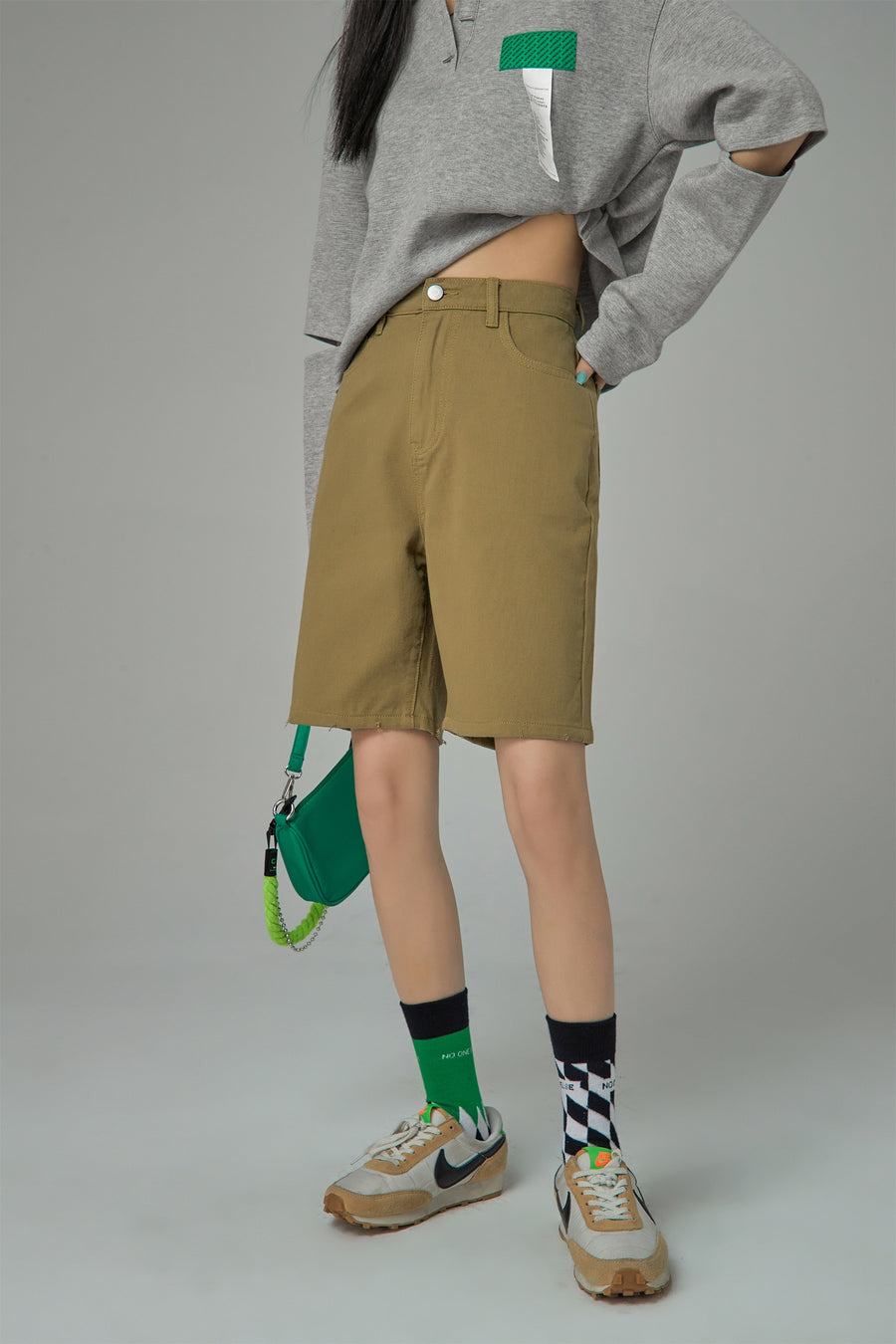 CHUU Curate Every Aspect Bermuda Shorts