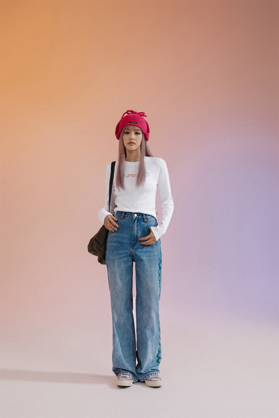 CHUU Color Embroidered Cropped T-Shirt