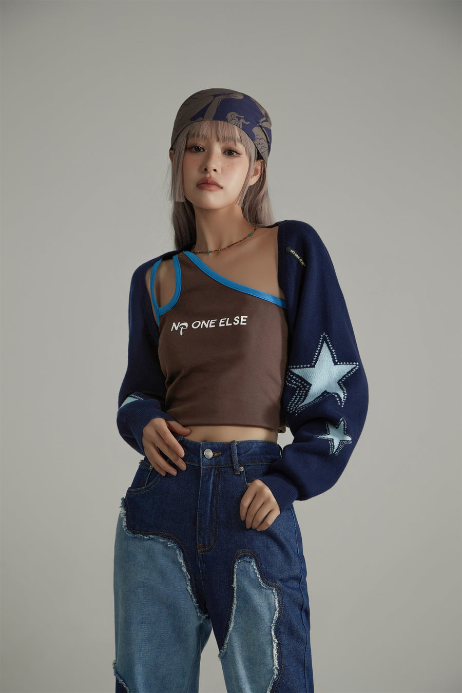 CHUU 2 Way Off The Shoulder Sleeveless Crop Top