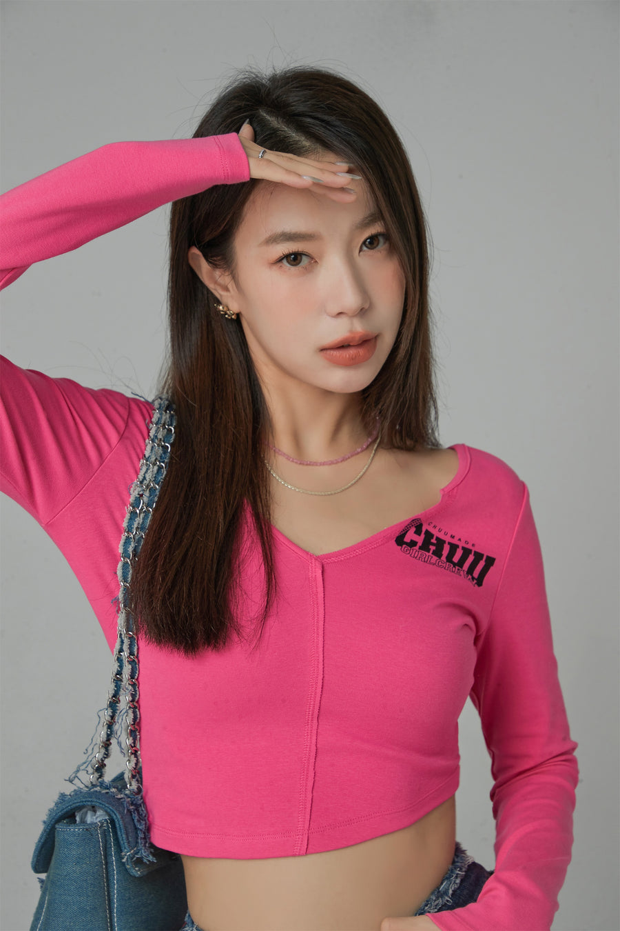 CHUU Deep V-Neck Long Sleeved Top