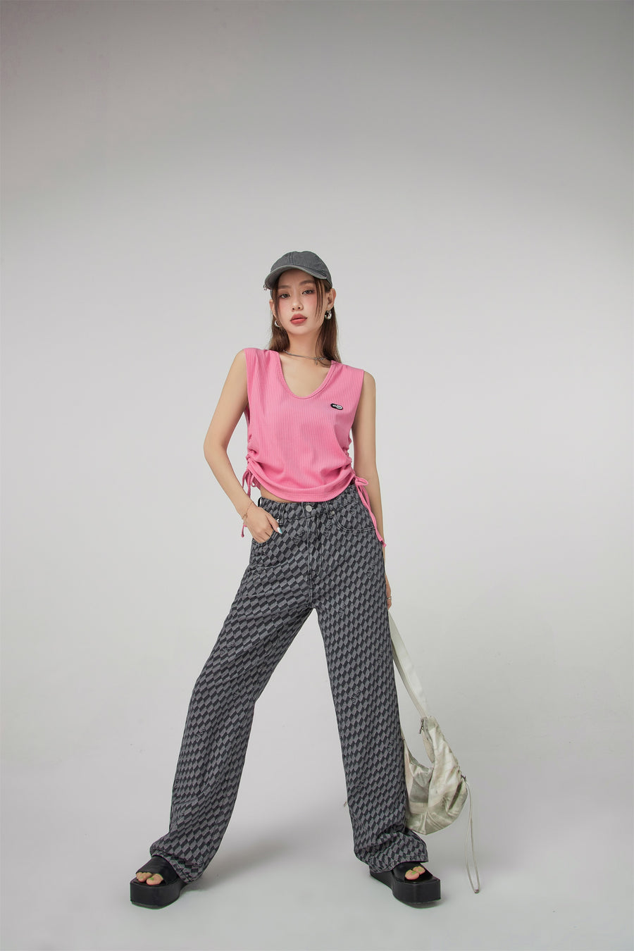 CHUU V-Neck Side Shirring Sleeveless Top