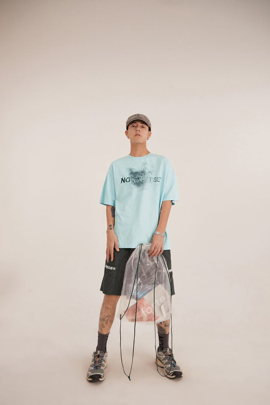 CHUU Spray Paint Logo Loosefit T-Shirt