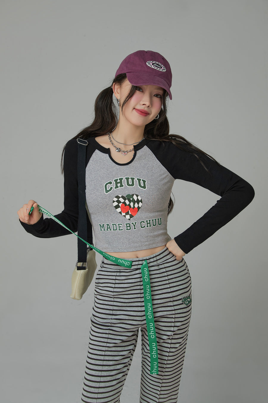 CHUU Make Me A Believer Raglan Color Crop T-Shirt