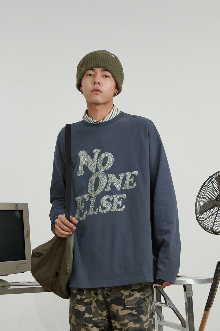 CHUU No One Else Printed Sweatshirt