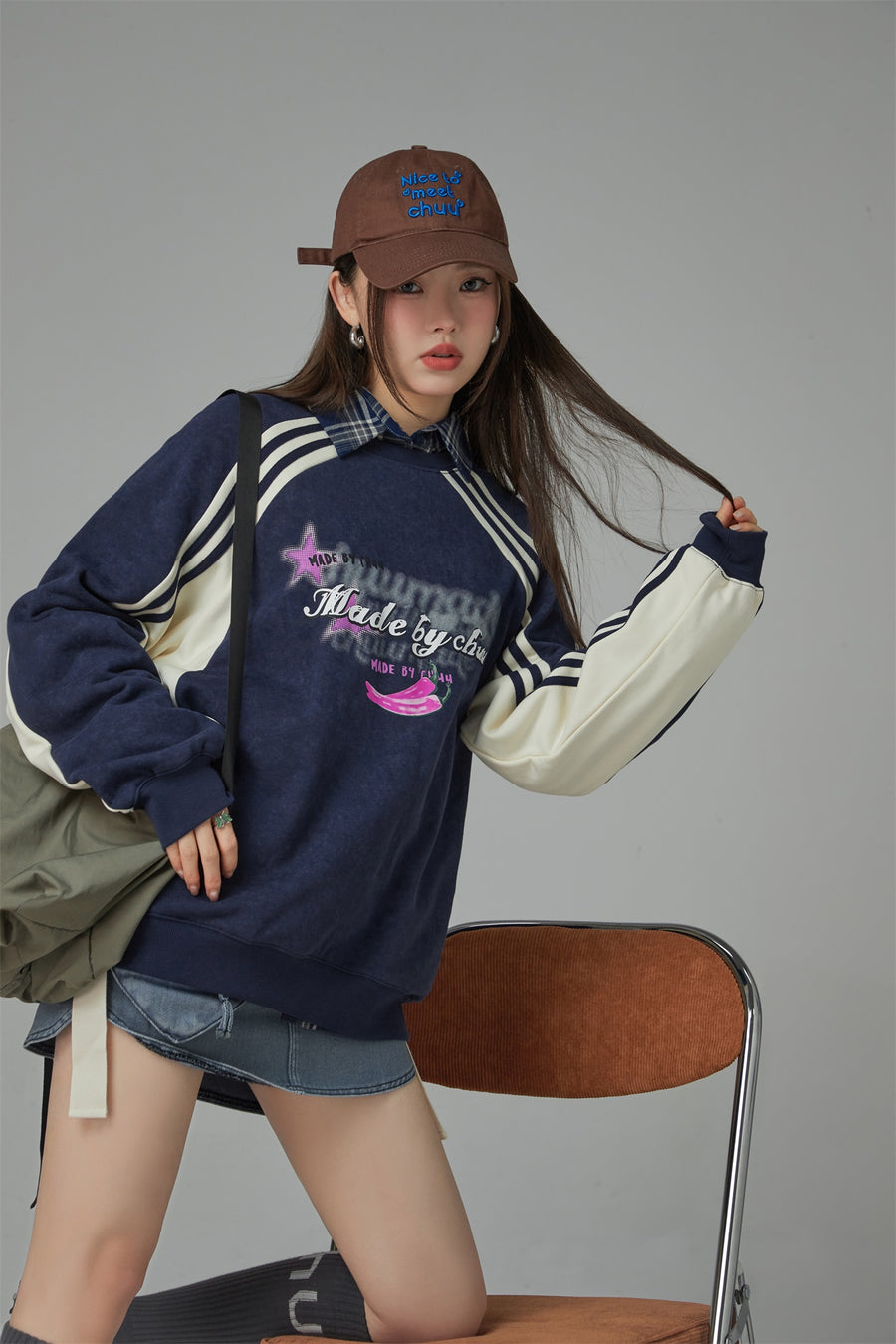 CHUU Fireworks At Night Printed Raglan Sweatshirt