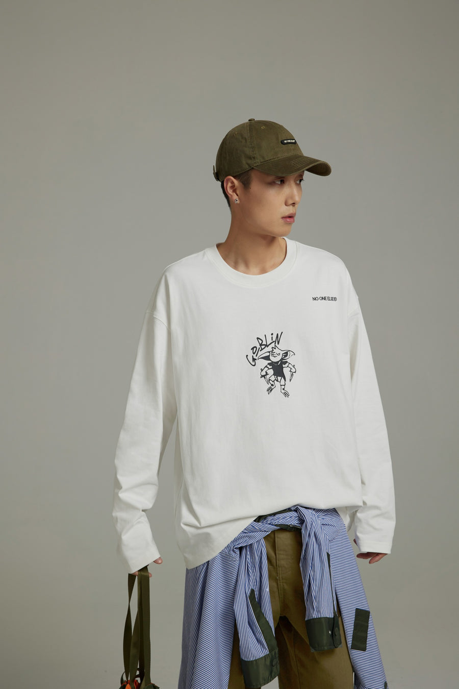 CHUU Goblin Long-Sleeved Boyfriend Top