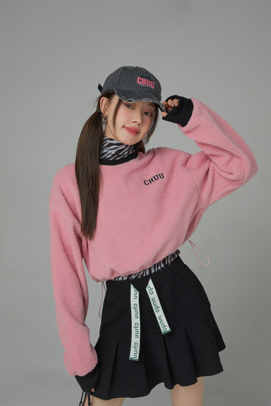 CHUU Fleece Color Matching Cropped Sweatshirt