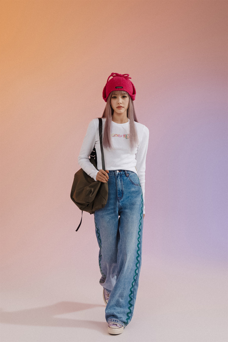 CHUU Color Embroidered Cropped T-Shirt