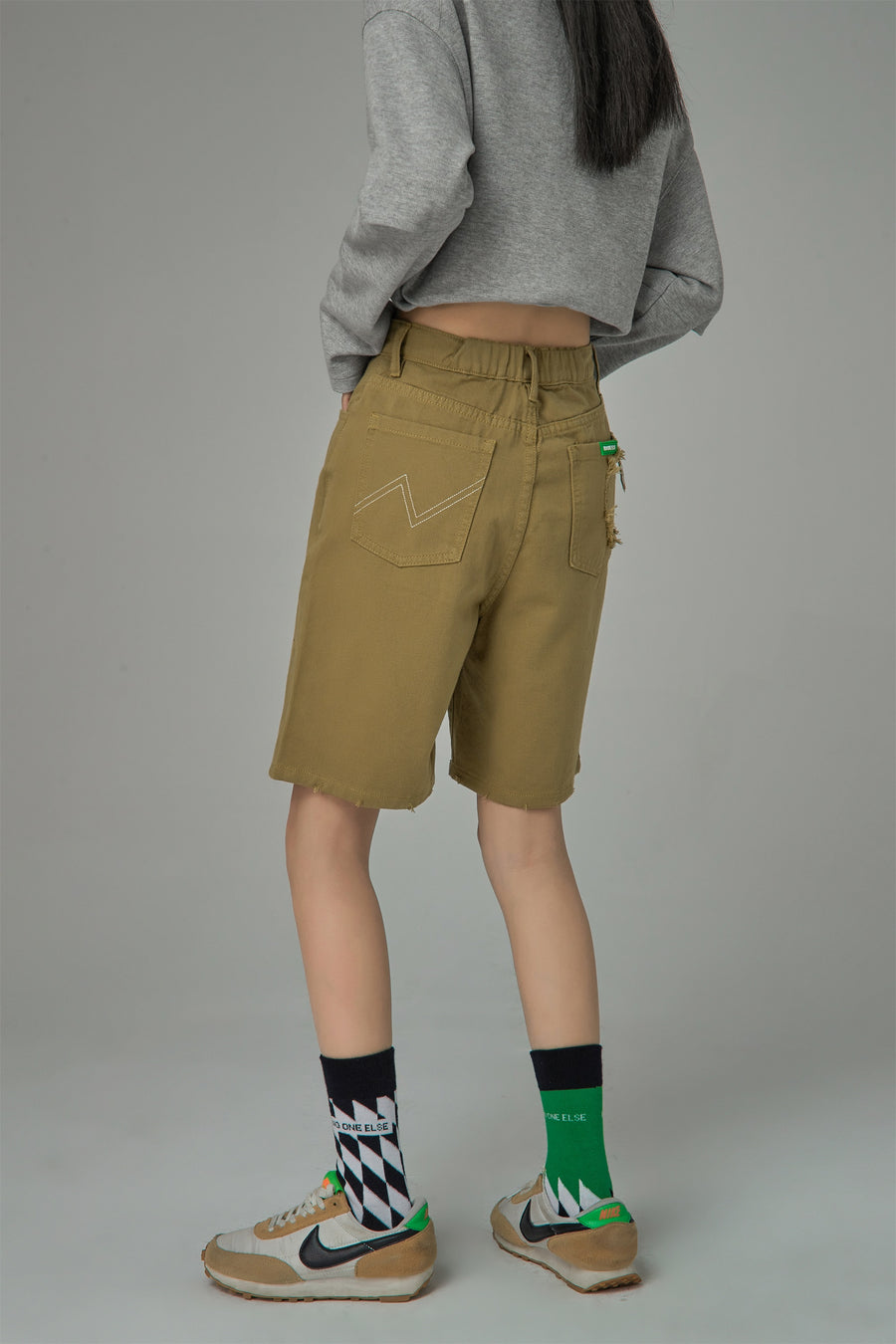 CHUU Curate Every Aspect Bermuda Shorts